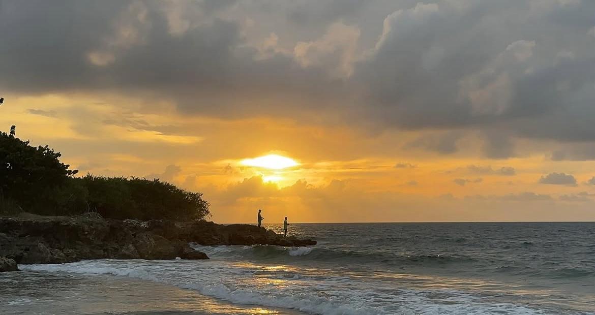 Playa de Isla Tierra Bomba al atardecer